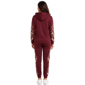 Ensemble de vêtements de sport personnalisés et confortables pour femmes, ensembles de survêtements imprimés pour le jogging, l'entraînement et les activités de plein air, survêtement imprimé pour femmes - Product Image 2