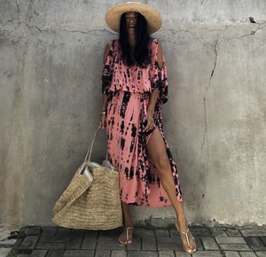 ชุดรีสอร์ทผู้หญิงดีไซน์ใหม่ปี 2021 แบบเปิดไหล่ คอวี ผ้าคาฟตัน 1 ชิ้น เนื้อผ้าเบา 100% เรยอน - Product Image 1