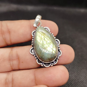 Handmade Fire Labradorite Multi Size Gemstone Handmade Solid Brass Fashion Jewelry Pendant Gifts Labradorite Pendants Wholesale - Product Image 1