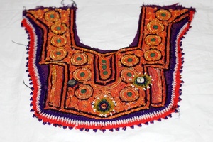 Banjara brodé à la main cou joug Patch miroir broderie travail Applique Patch couture artisanat - Product Image 3