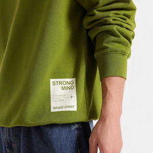เสื้อสเวตเชิ้ตสีพื้นสำหรับผู้ชาย – เสื้อพูลโอเวอร์สำหรับฤดูหนาวที่สวมใส่สบาย - Product Image 1