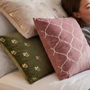 Tapetes Personalizados con Diseño Impreso, Lavables y de Primera Calidad |   Almohada de Piso Ecológica, Desechable, Antiestática, Ignífuga, con Cierre de Cremallera Cuadrado - Product Image 4