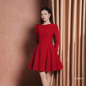 Vestido Premium Rojo de Manga Larga con Cuello Asimétrico y Corte Evase para Mujer |   Vestido Elegante para Invitadas de Boda |   LAVIEM - Product Image 5