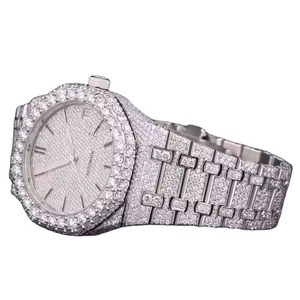 Reloj de Lujo para Hombre con Caja Cuadrada de Acero Inoxidable, Diamantes Incrustados y Resistencia al Agua de 5 ATM - Product Image 1
