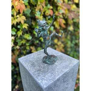 Suministros para Eventos, Escultura de Duendecillo, Acabado Verde Pátina Antigua, Estatua de Duendecillo Hecha a Mano, Artesanía en Metal - Product Image 4