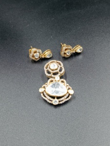 Collar con Colgante de Flor Étnica Chapado en Oro de Amaira Jewels, Joyería Clásica para Mujer, Regalo de Boda o Compromiso - Product Image 6