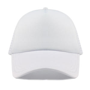 Casquette de camionneur personnalisée avec dos en maille respirante, casquette streetwear haut de gamme pour les marques de mode, les détaillants et les boutiques - Product Image 3