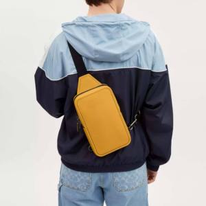 Riñonera Ligera y Transpirable para Hombre, Diseño con Letras, Moderna, para Viajes, Estilo Bambang, para Llevar Cruzada al Pecho - Product Image 4