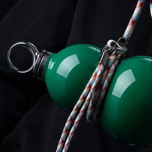 Thermos da Viaggio Verde Scuro 520ml a Forma di Zucca, Tumbler Isolato con Cannuccia, Capacità 1500ml, Tazza per Auto, Isolamento Termico 24 Ore, Confezione Bianca - Product Image 4