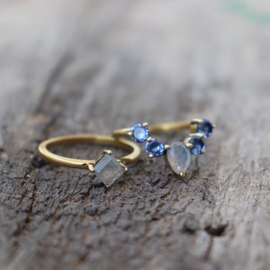 Bague de promesse en pierre de lune naturelle et saphir, pierre de lune bleue, argent sterling 925 plaqué or 14 carats, bague délicate, cadeau - Product Image 6