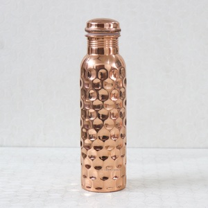 Bouteille d'eau en cuivre pur à 100 %, artisanale, motif martelé diamant, capacité de 950 ml, personnalisable, anti-fuite, authentique bouteille en cuivre - Product Image 2