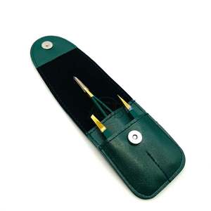 Pince à épiler sourcils Green Gold avec logo personnalisé, en acier inoxydable, à pointe inclinée et affûtée, avec ciseaux à ressort et étui - Product Image 5