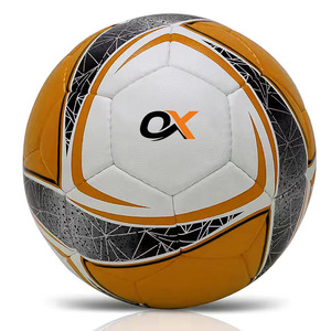 Ballon de football Oxva Industries confortable et respirant, fabriqué au Pakistan, ballon de football de haute qualité - Product Image 2