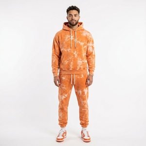 Conjunto Deportivo de Dos Piezas para Hombre, Color Naranja Vintage, con Capucha, 100% Poliéster, Lavado Ácido, Sudadera y Pantalones Deportivos con Cierre de Cremallera Lateral - Product Image 1