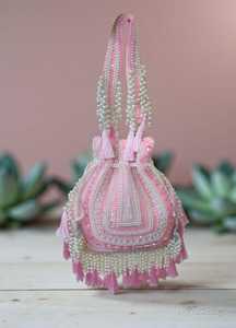 Sac de soirée artisanal en lin perlé, avec pompons de perles et broderies florales, style Potli traditionnel de créateur, pour femme, idéal pour les soirées de luxe - Product Image 2