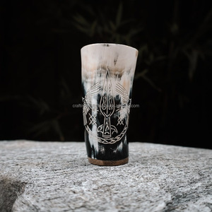 Tasse en corne de style animal fait main, en matériaux écologiques et biologiques, avec variation de couleur naturelle, surface brillante texturée, taille personnalisée - Product Image 5