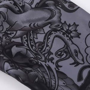 เสื้อว่ายน้ำผู้ชายทรงแอธเลติก ผ้าสเตรช แห้งเร็ว เหมาะสำหรับเล่นเซิร์ฟ ว่ายน้ำ และใส่ไปชายหาด - Product Image 6