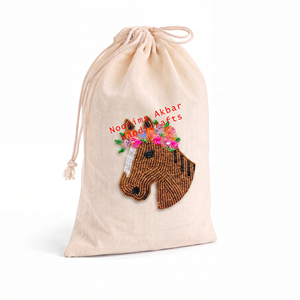 Sac à cordon en coton fait main avec perles et motif floral équestre, pochette cadeau pour amoureux des animaux, sac de rangement brodé de sequins - Product Image 1