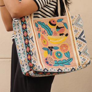 Bolso tote con cuentas - Bolso hecho a mano con diseño de peces tropicales y conchas rosas, bolso de hombro colorido para la playa de verano de Whimsy Art Craft - Product Image 6