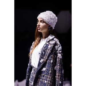 Trench-coat d'hiver SNOWY TRENCH COAT Tweed avec manteau de décoration de neige Premium Stylish Look de la marque locale Vietnam - Product Image 4