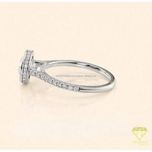 Anillo de compromiso con diamante cultivado en laboratorio de corte redondo y engaste de bisel en oro blanco de 14K con banda pavé, anillo de promesa minimalista para boda - Product Image 6