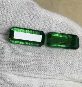 Émeraude naturelle de haute qualité, taille émeraude, vert vif, 1,70 ct, pierre précieuse en vrac pour la fabrication de bijoux, exportation Inde - Product Image 1