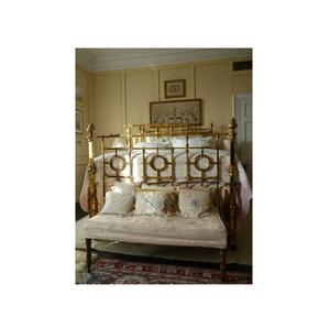 Base de Cama de Latón Heritage Inspirada en Diseños Tradicionales, Acabado Rico, Material de Latón Sólido y Atractivo y Elegante Diseño - Product Image 1