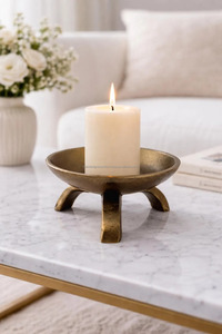 Candelabro Vintage de Tres Patas • Centro de Mesa de Lujo Estilo Wabi Sabi para Hotel - Product Image 3