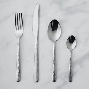 Ensemble de couverts en acier inoxydable pour table de cuisine moderne, idéal pour des repas tendance et une présentation soignée - Product Image 5