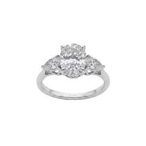 Anillo de Compromiso de Oro Sólido de 10K, 14K, 18K con Diamante Ovalado Cultivado en Laboratorio, Dos Diamantes Laterales en Forma de Pera, Anillo de Tres Piedras con Certificado IGI - Product Image 1