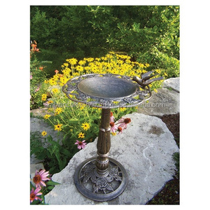 Bain d'oiseaux en métal finition antique, décoration de jardin, structure durable, revêtement résistant aux intempéries, idéal pour les espaces extérieurs - Product Image 6