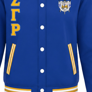 เสื้อแจ็คเก็ตวาร์ซิตี้สีน้ำเงินรอยัล แต่งแถบสีทองขาว ปักลายตัวอักษรกรีก ติดกระดุมแป๊ก ปักลายเสื้อเบสบอลแบบวิทยาลัย - Product Image 2