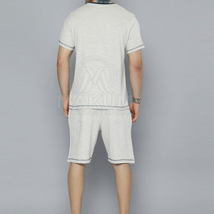 Conjunto de dos piezas para hombre, camiseta y pantalones cortos, ropa informal de calle, tela suave y transpirable, para uso diario - Product Image 3