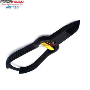 Meilleure gamme de coupe-ongles de podologie robustes pour ongles épais et incarnés, avec ressort noir et corps doré - Product Image 3