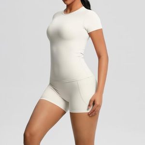 Conjunto Deportivo de 2 Piezas para Mujer, Top de Yoga sin Costuras de Cuello Redondo y Manga Corta, Shorts de Cintura Alta, Color Sólido, Spandex y Algodón - Product Image 6