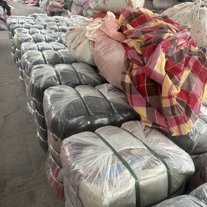 Bulk Packed Quilts And <b>Bedding</b> <b>Sets</b> In Various Colors And Patterns For Wholesale - Product Image 4