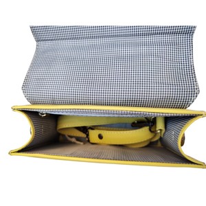 Sacs à bandoulière élégants personnalisés avec logo, sacs à main jaunes en cuir véritable durables, sacs de voyage souples grande capacité – Vente en gros - Product Image 4