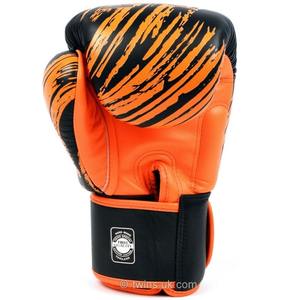 Gants de boxe Twins personnalisés, dernier modèle, haute qualité, cuir de vachette véritable, pour entraînement et sparring. - Product Image 3