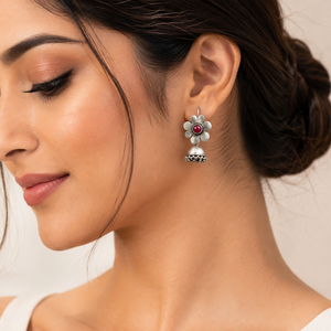 Boucles d'oreilles Jhumka en argent oxydé plaqué rubis, style Bollywood, MOQ disponible |   Boucles d'oreilles pendantes bohèmes indiennes |   Anniversaire ethnique - Product Image 4