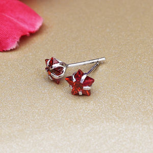 Hermosos Pendientes de Estrella Roja Hechos a Mano, Joyería de Plata de Ley 925 para Mujeres y Niñas, para Usar en Bodas y Fiestas - Product Image 4