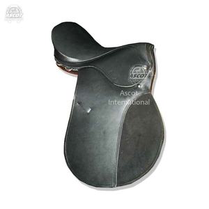 Sillín inglés más vendido para carreras de caballos de cuero genuino con accesorios de primera calidad disponibles en negro marrón directo al por mayor - Product Image 1