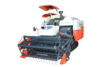Kubota DC 70 Pro Moissonneuse-batteuse à riz 70HP de haute qualité Caractéristiques avancées Fiablement puissant Polyvalent Optimal Corn Engine