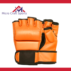 Guantes Profesionales de MMA y Boxeo de Cuero PU con Logotipo Personalizado, Cierre de Seguridad, Antideslizantes, Correa de Muñeca Ajustable, Hechos en Pakistán - Product Image 5