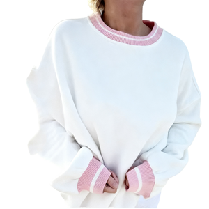 Sweat-shirt confortable pour femme à col montant, en tissu doux et chaud, coupe décontractée, manches longues et style tendance pour tous les jours. - Product Image 1