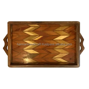 Plateau en bois très vendu, simple et élégant, pour servir des collations, des apéritifs ou pour une utilisation décorative à la maison et en cuisine - Product Image 3