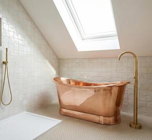 Baignoire en cuivre rustique de style farmhouse pour la rénovation de maisons de luxe, avec construction en cuivre massif et design artisanal - Product Image 4