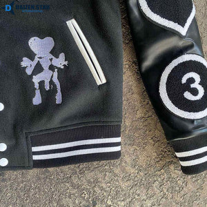 Veste universitaire pour homme en cuir PU noir avec patch brodé, design streetwear, vêtements d'automne - Product Image 6