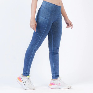 Perfectionnez votre entraînement avec nos leggings de yoga solides, dotés d'un tissu respirant extensible dans quatre directions et d'une taille élastique. - Product Image 3