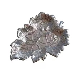 Assiette décorative en forme de grenade, finition dorée, pour offrir, exposer et servir, vaisselle décorative haut de gamme d'Inde - Product Image 5