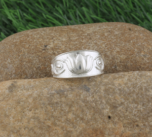 Wholesale Sterling Silver Bezel Setting Flower Band Stackable <b>Ring</b> for Women <b>Dainty</b> Botanical Garden Wedding Jewelry - Product Image 3